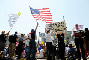 Demonstrators rally in Washington, DC, on Thurday, April 15, 2010, as the Tea Party movement leads a protest. (Olivier Douliery/Abaca Press/MCT)